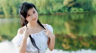 2026第93重发 精美炫彩格子转场特效相册