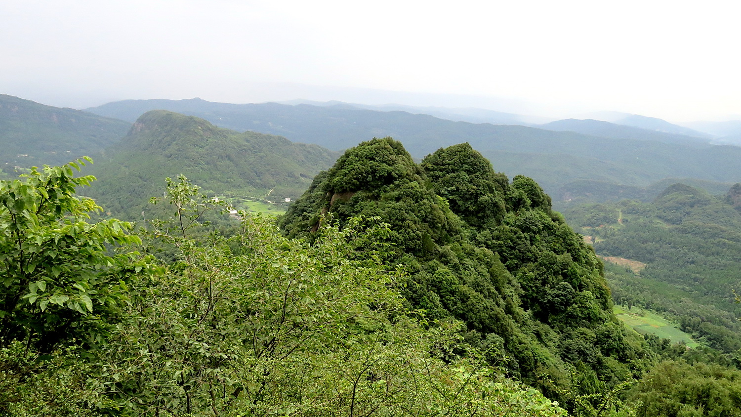 四川著名的山峰图片